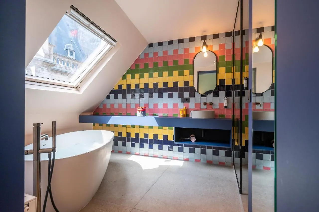 P6 Antwerp Hotel